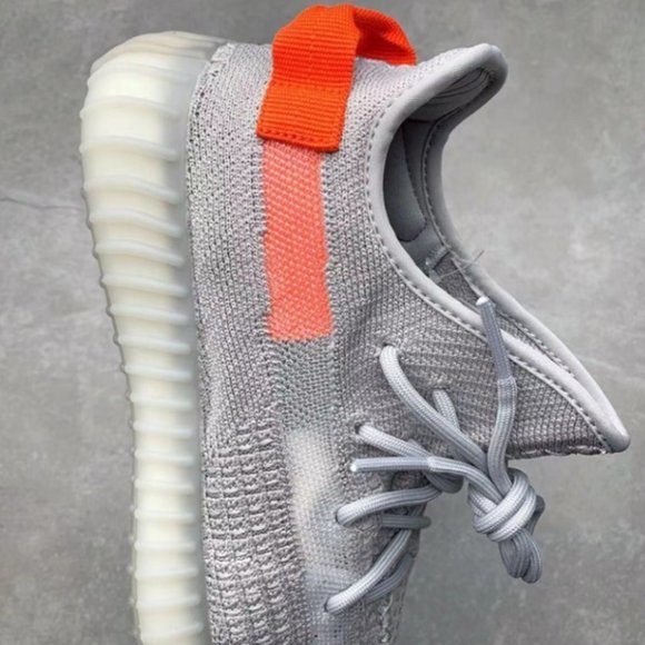 Adidas BOOST yeezy Sports men's shoes - Picture 2 of 4